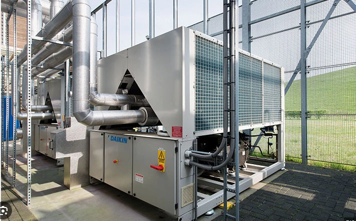Large format industrial refrigeration